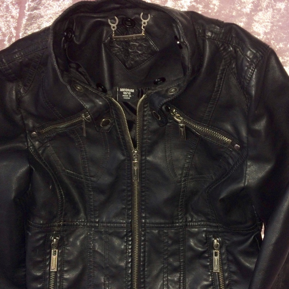 Leather jacket - Picture 2 of 6